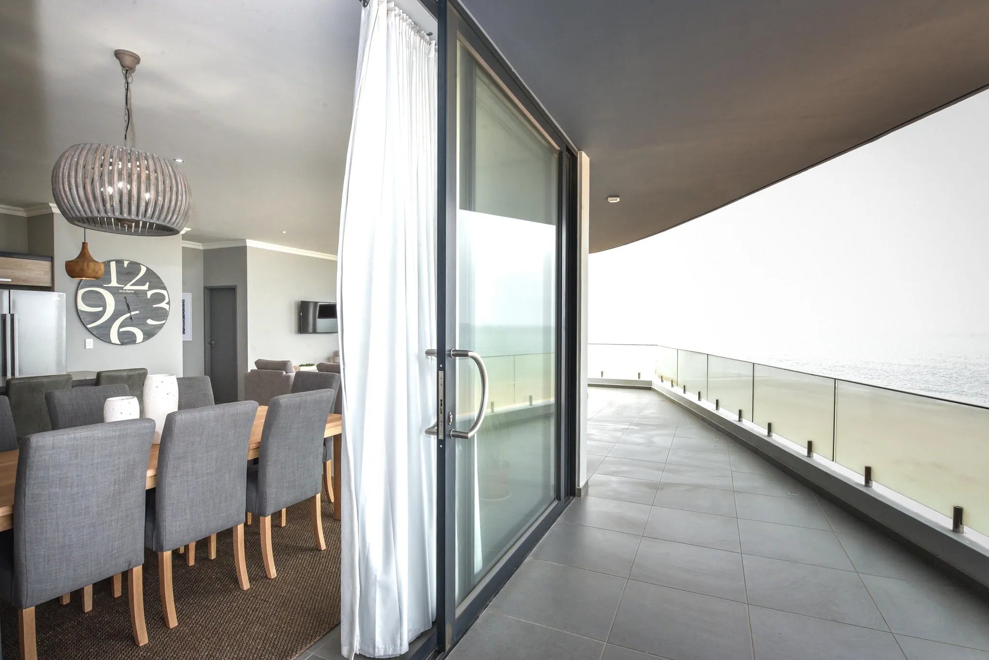 Room gallery image 3.