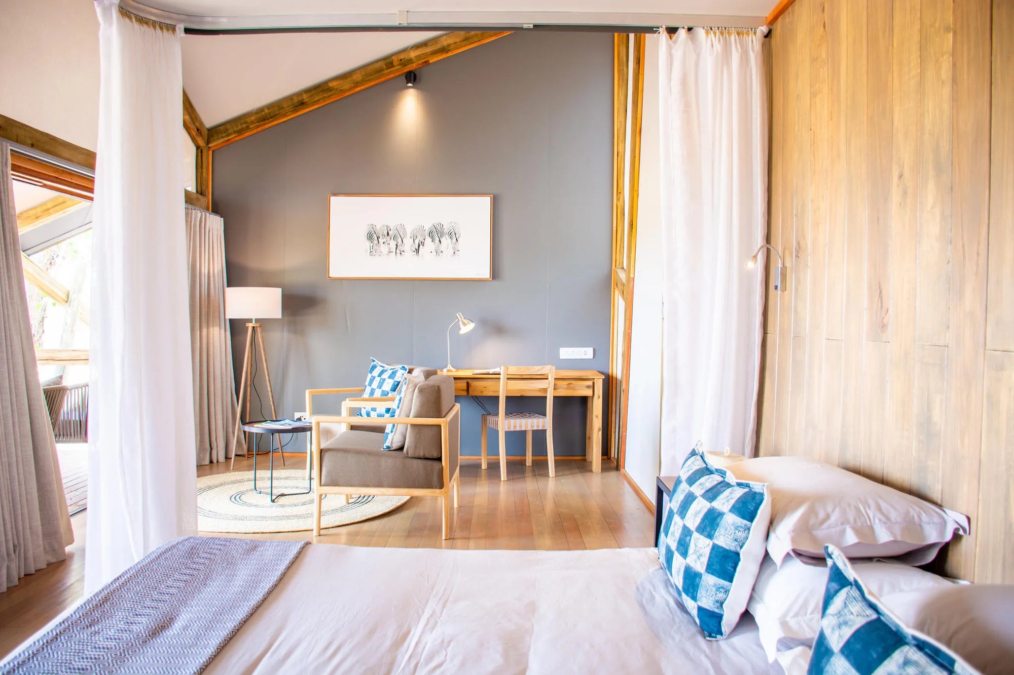 Room gallery image 1.