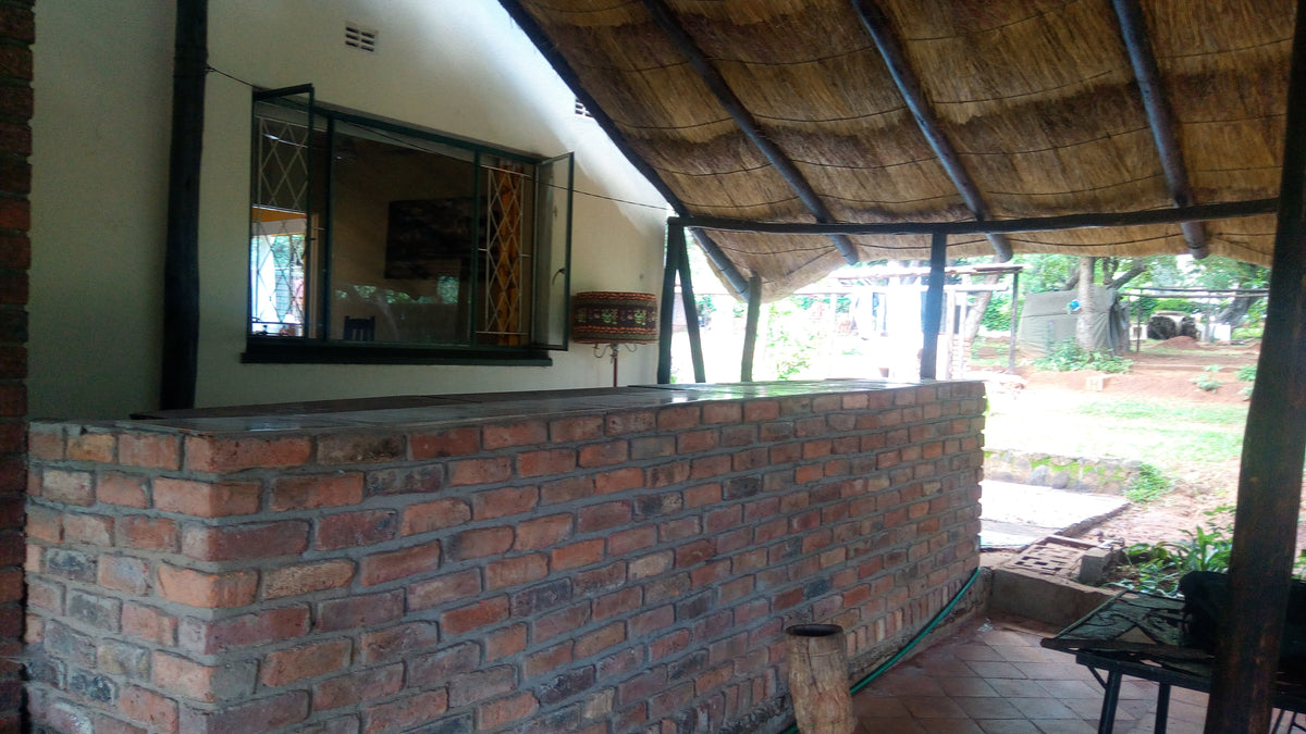 Mambo Backpackers Village