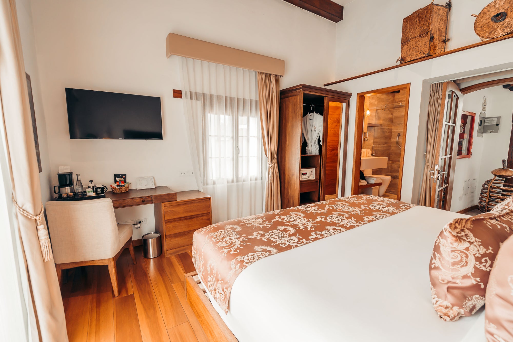 HABITACIÓN DE LUJO