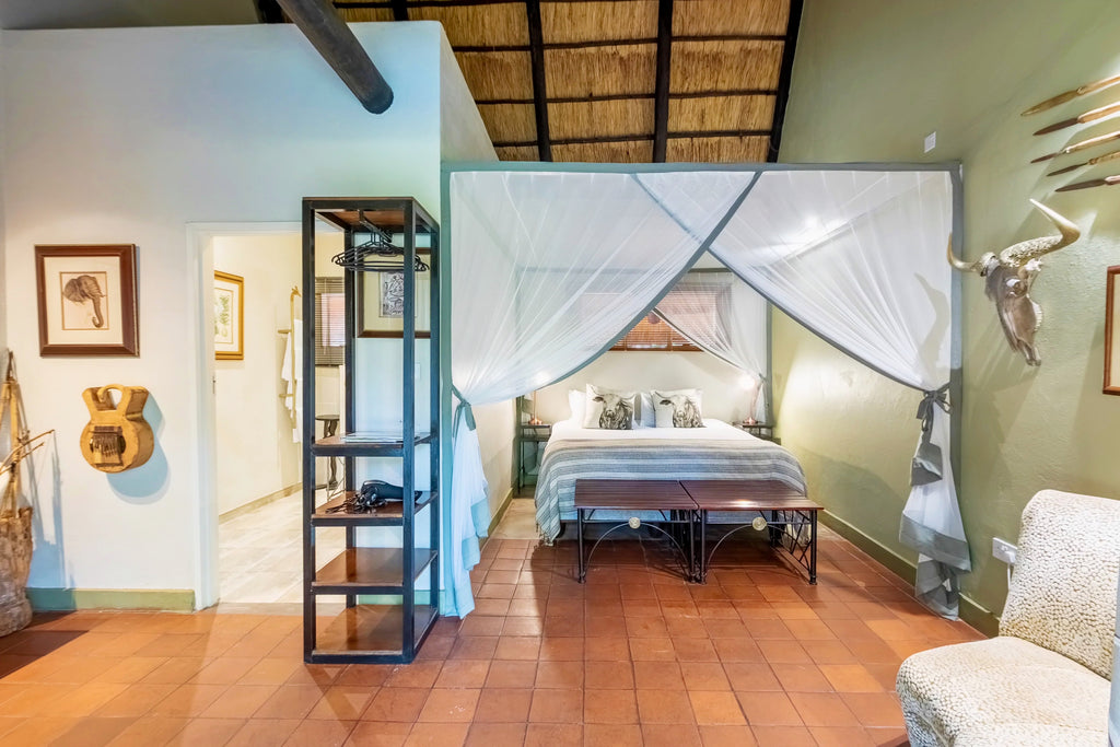 Deluxe Pool View Room