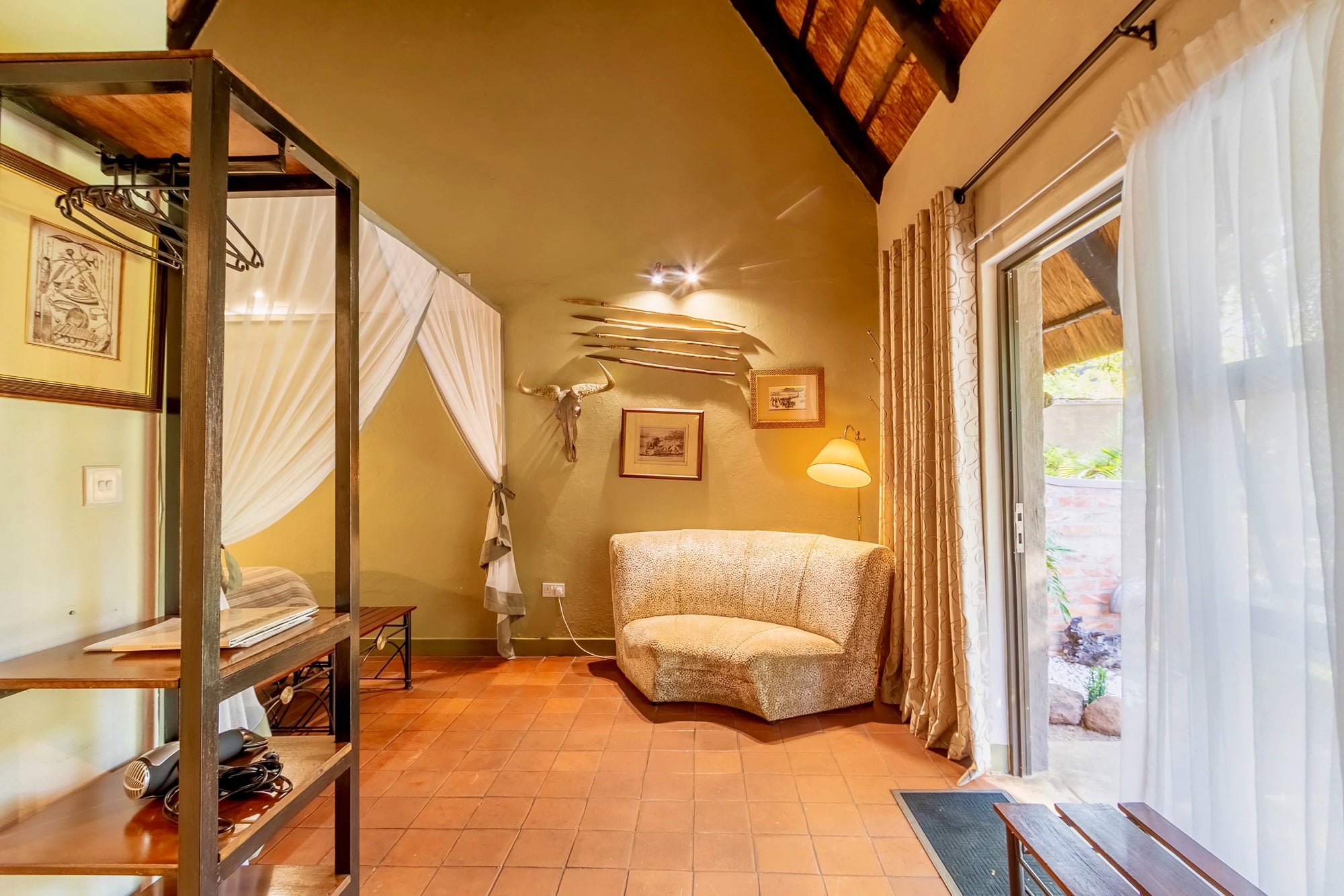Deluxe Pool View Room