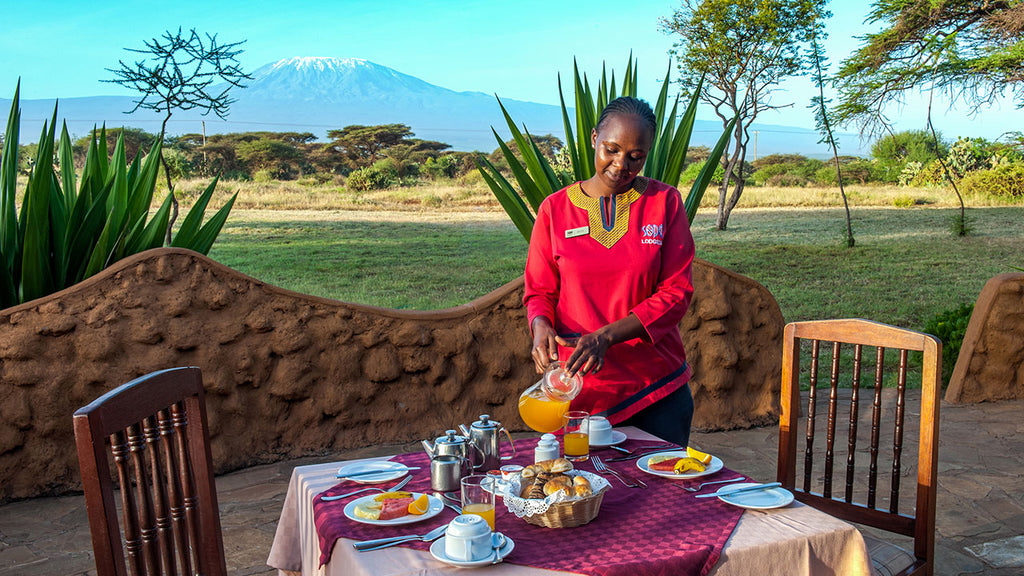 Outdoors Breakfast