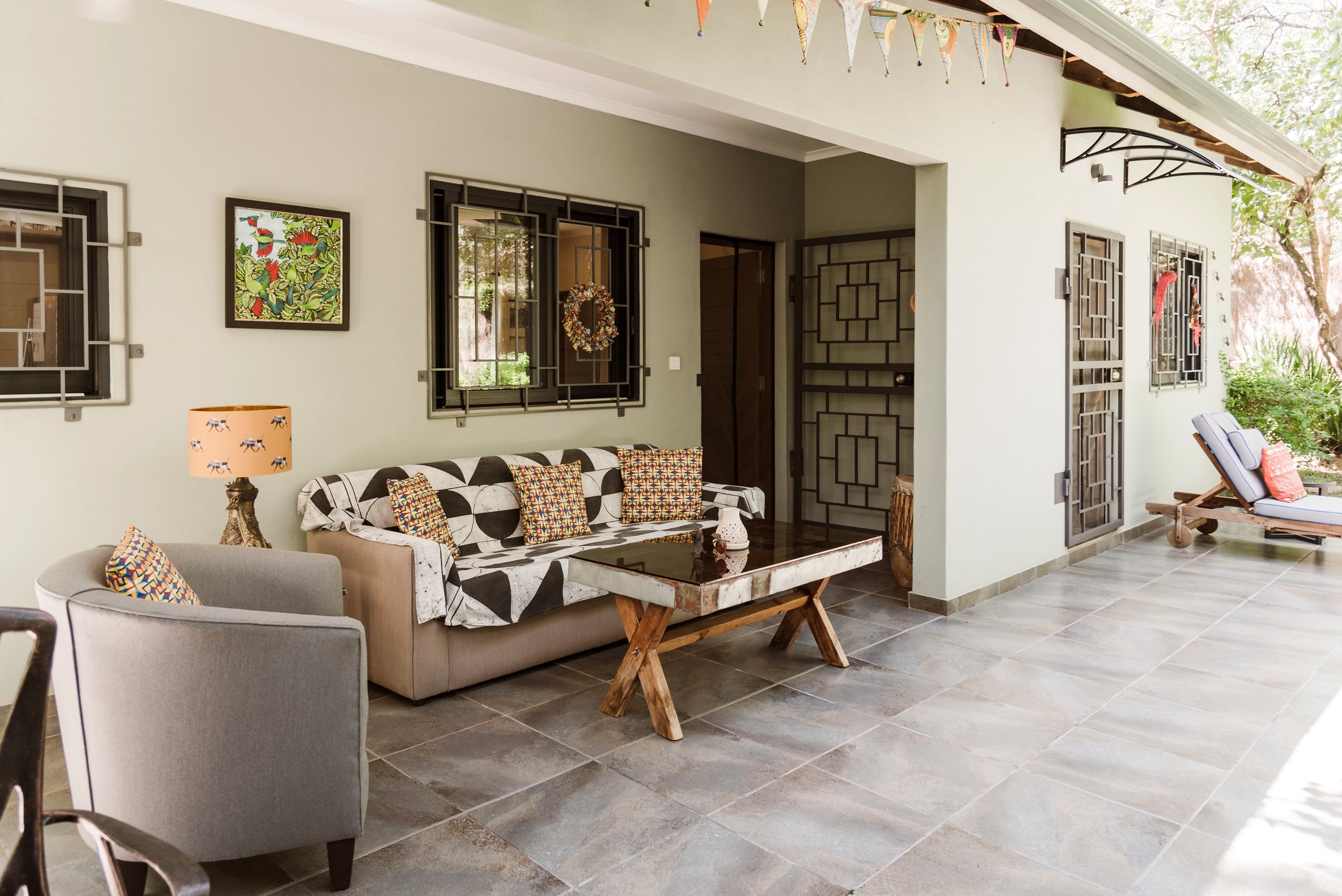 Mama Tembo Cheza Guest House: Terrace