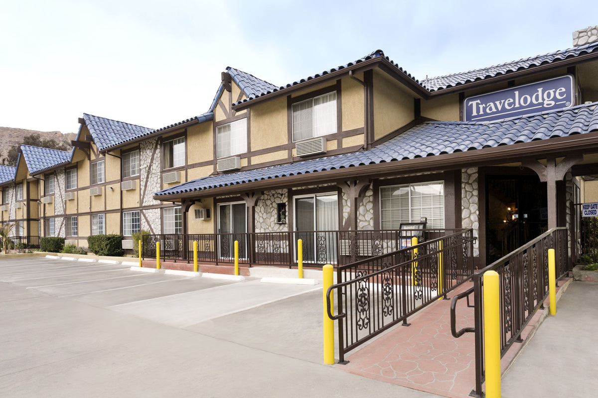Travelodge Santa Clarita/Valencia