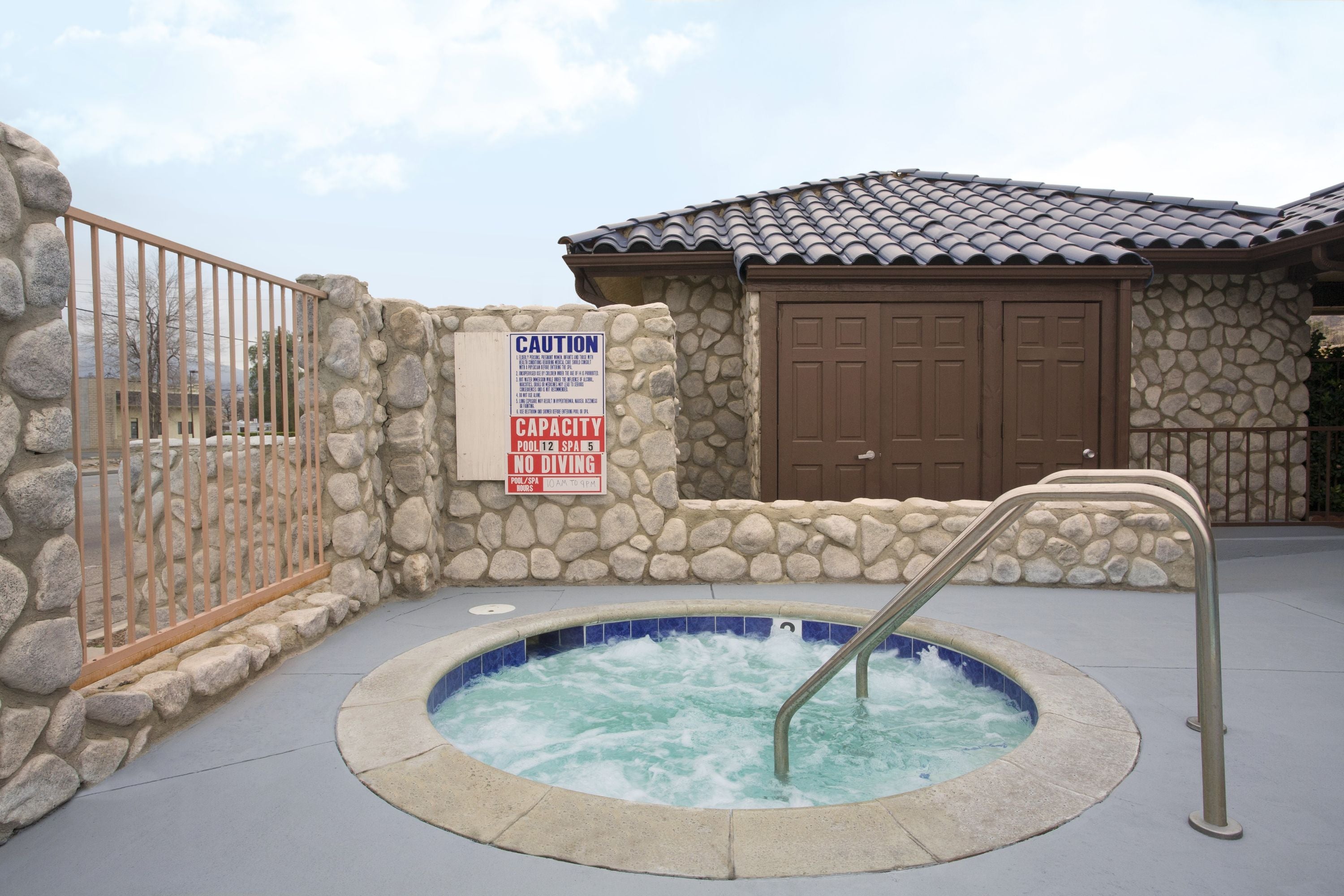 Travelodge Santa Clarita/Valencia