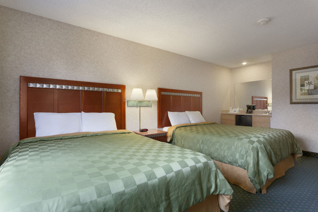 Travelodge Santa Clarita/Valencia