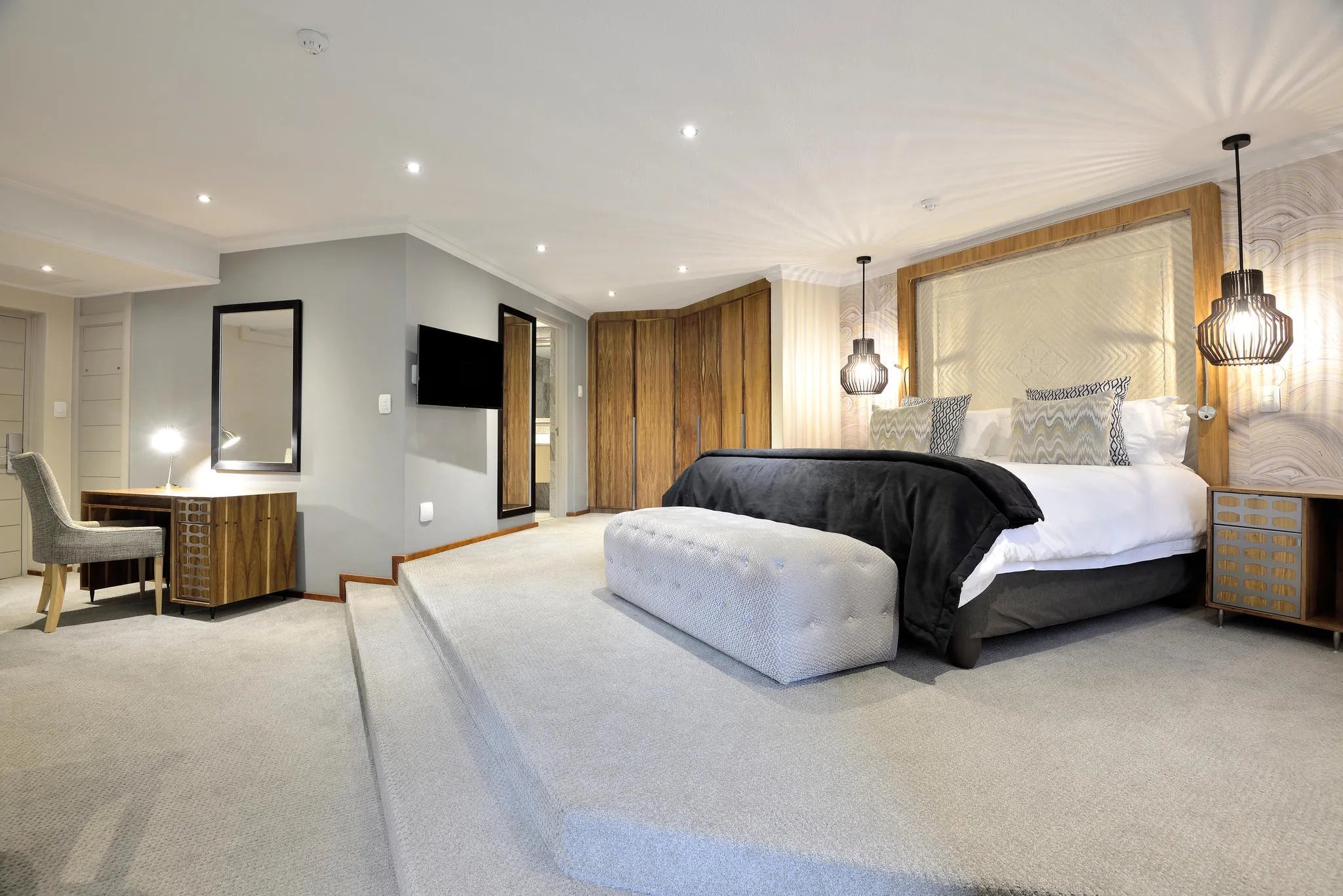 Room gallery image 4.