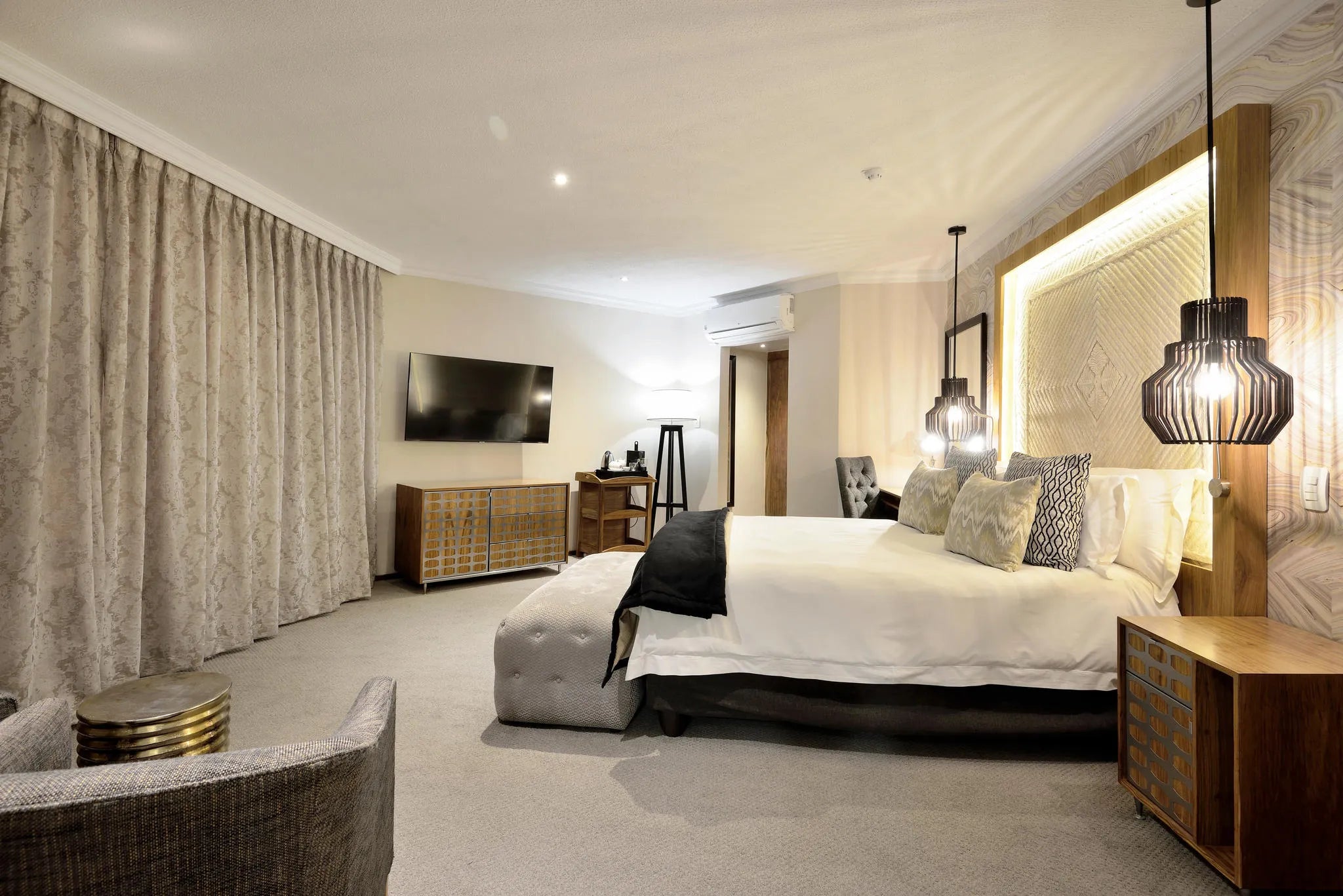 Room gallery image 2.
