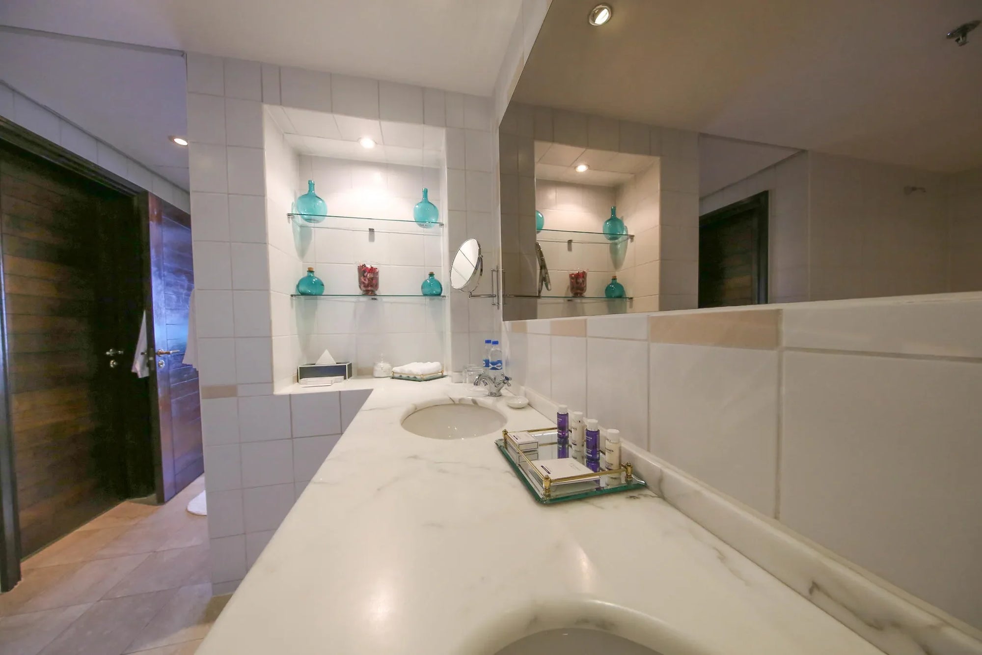Room gallery image 3.