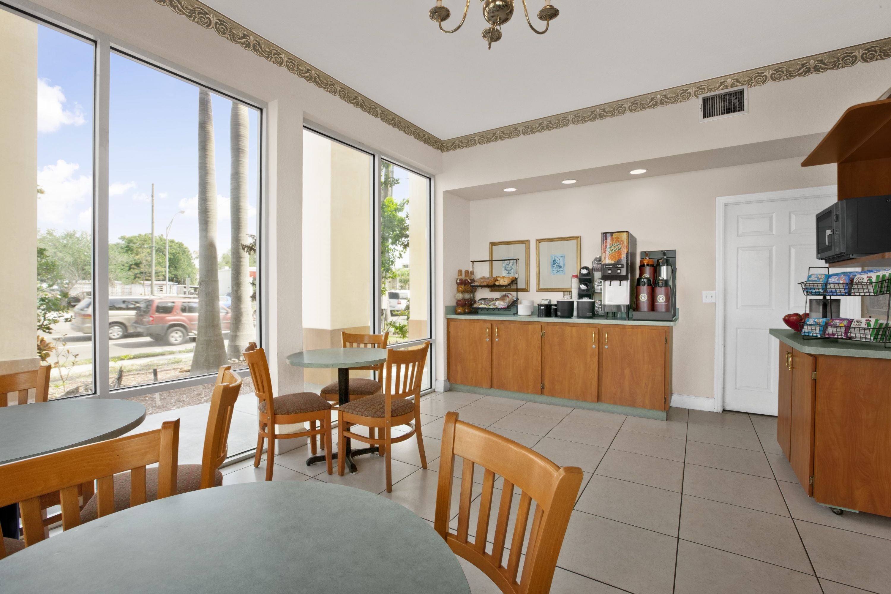 Ramada Limited Clearwater Hotel and Suites