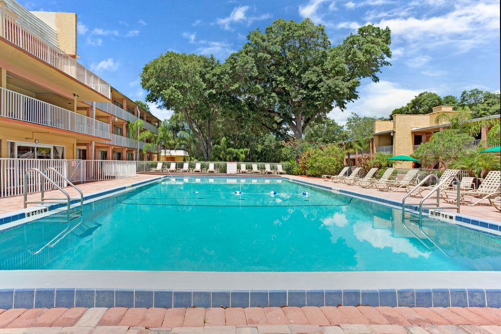 Howard Johnson Inn Tropical Palms Kissimmee