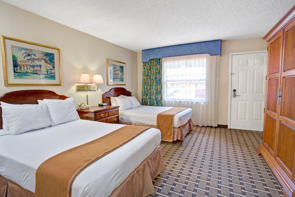 Howard Johnson Express Inn Suites Lake Front Park Kissimmee