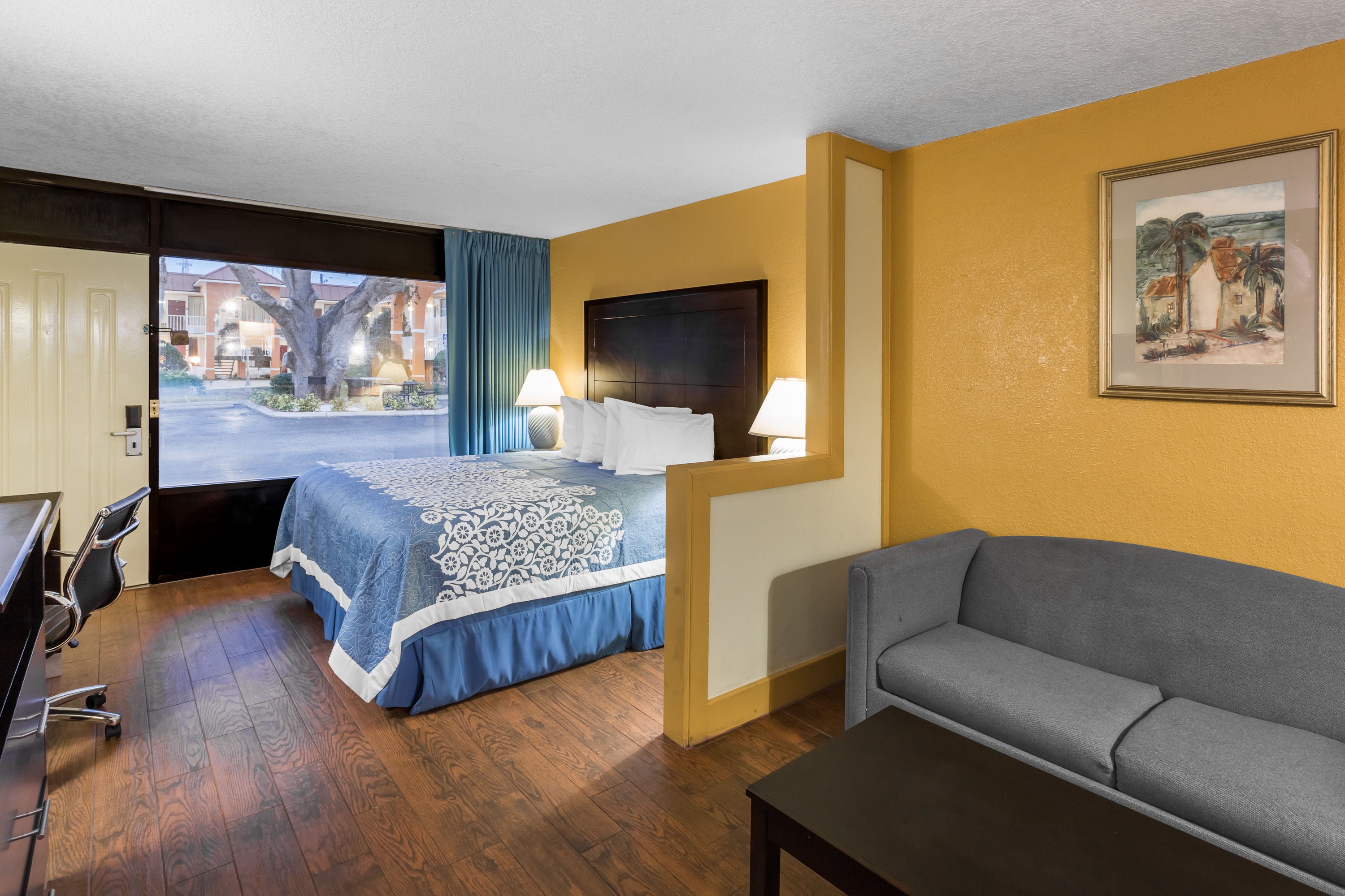 Days Inn and Suites by Wyndham Port Richey