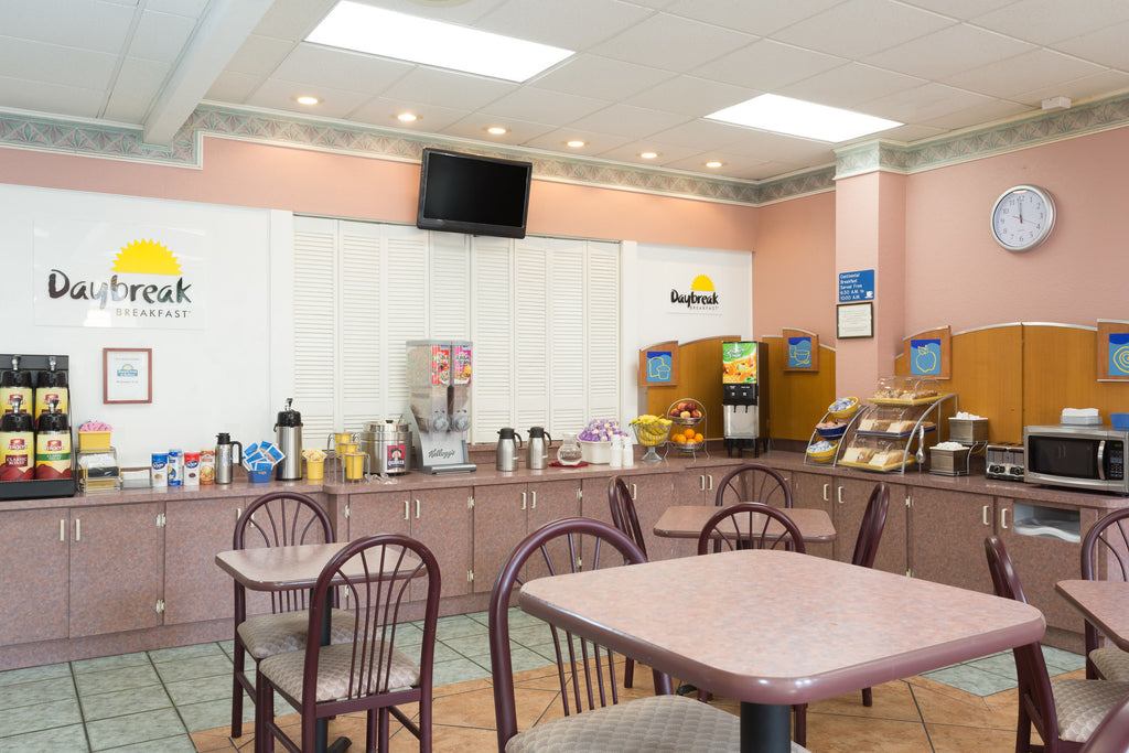 Days Inn and Suites by Wyndham Port Richey