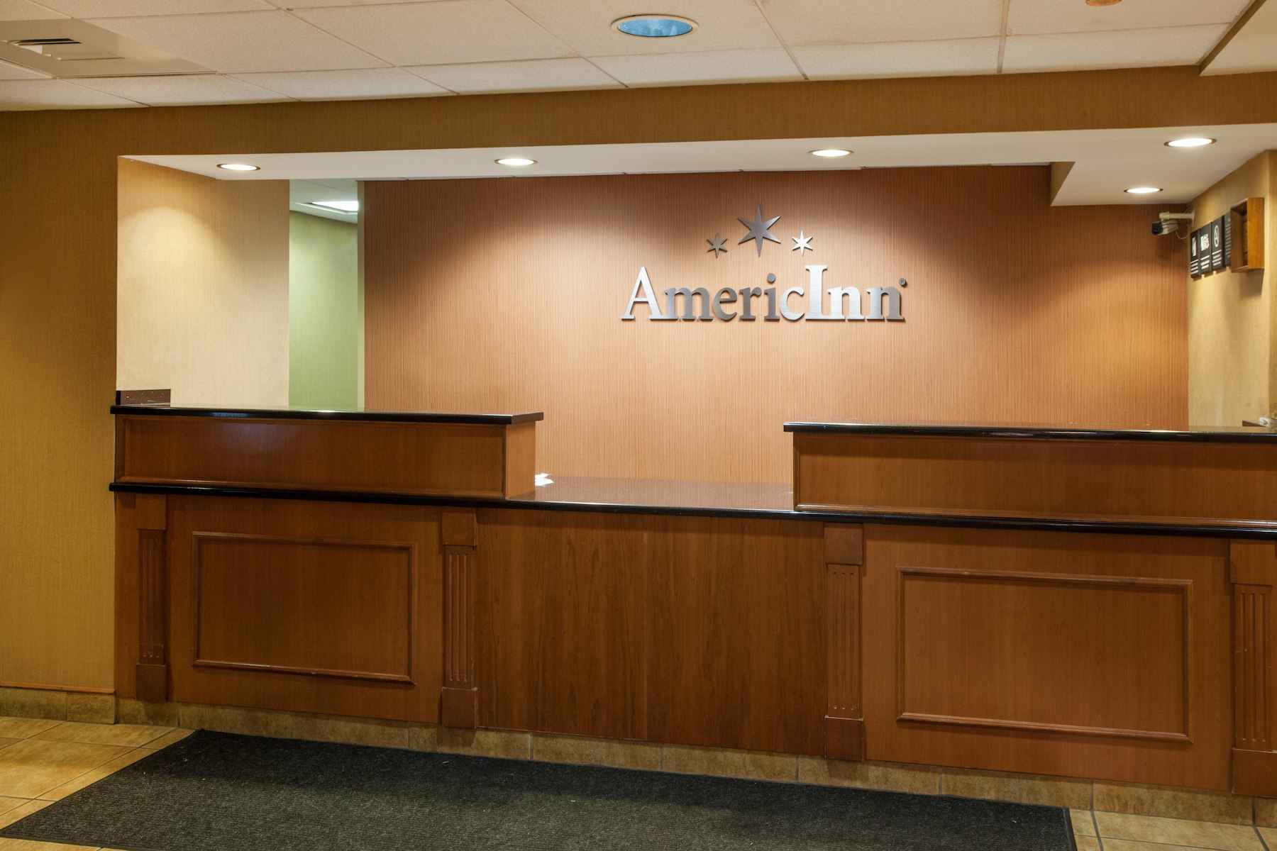 AmericInn by Wyndham Schaumburg