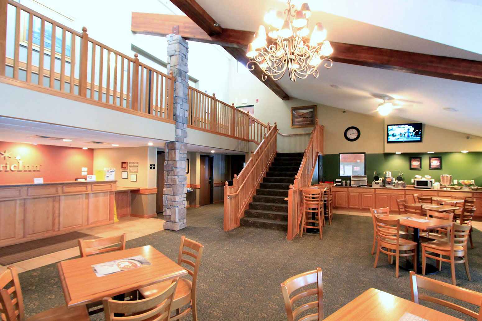 AmericInn by Wyndham Cedar Rapids CID Airport