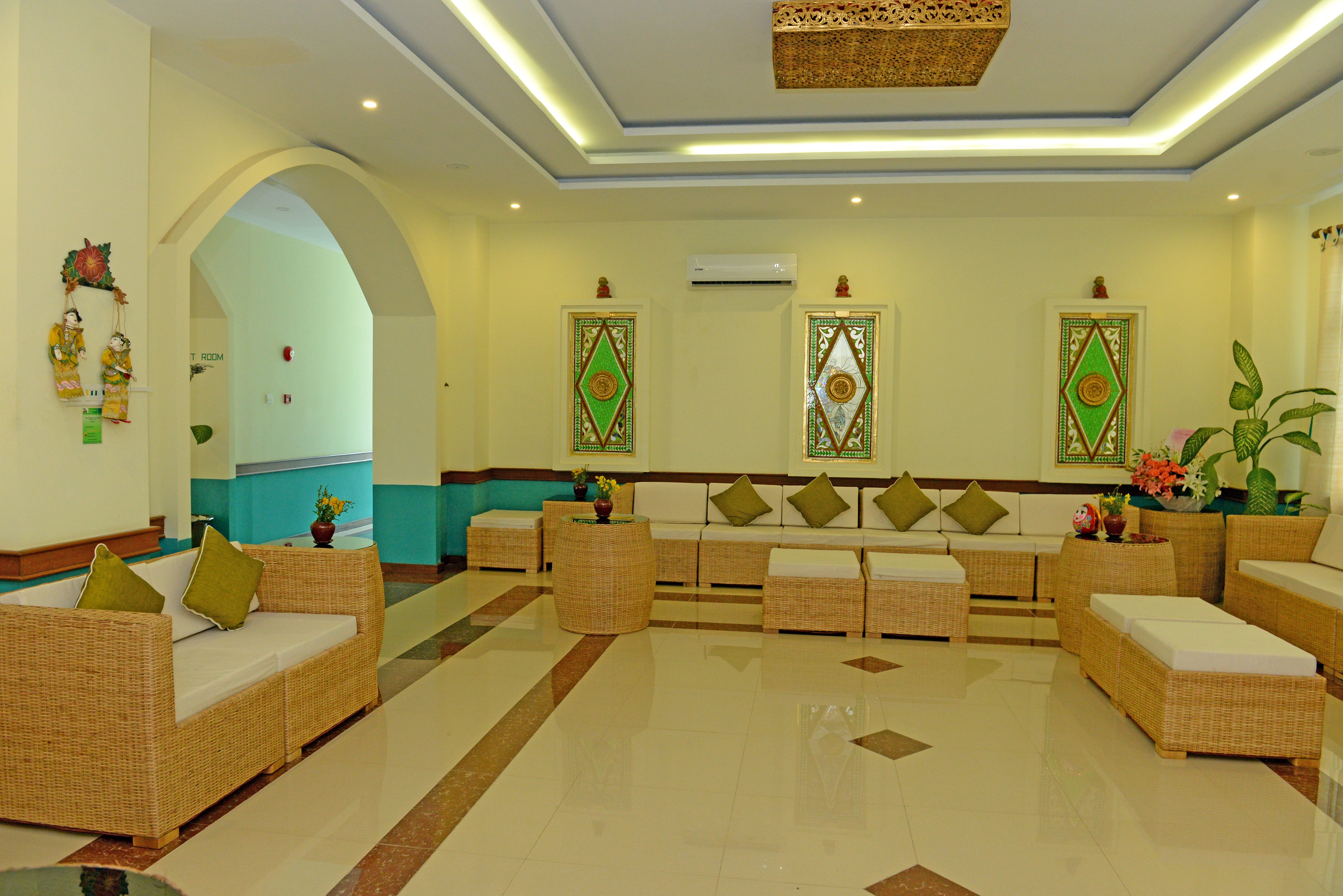 Nyaung Shwe City Hotel