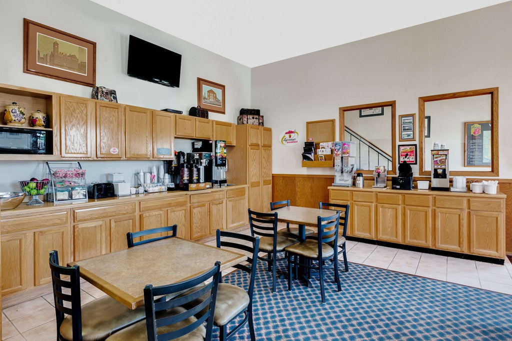 Super 8 by Wyndham Keokuk