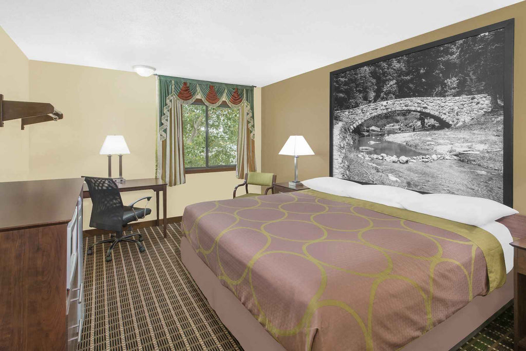 Super 8 by Wyndham Webster City IA