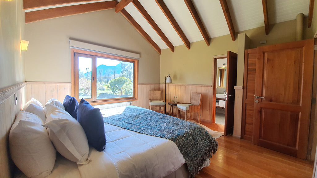 Exploradores Rooms