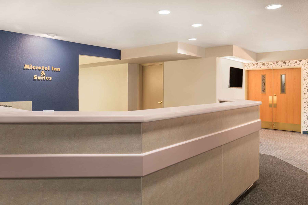 Microtel Inn and Suites by Wyndham Sainte Genevieve