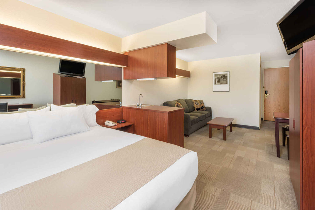 Microtel Inn and Suites by Wyndham Sainte Genevieve