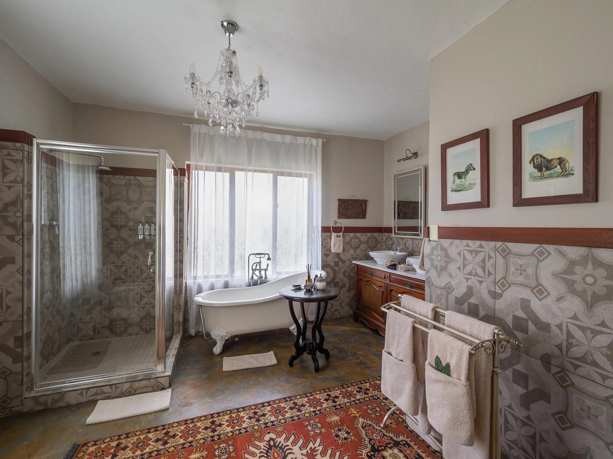 Room gallery image 7.