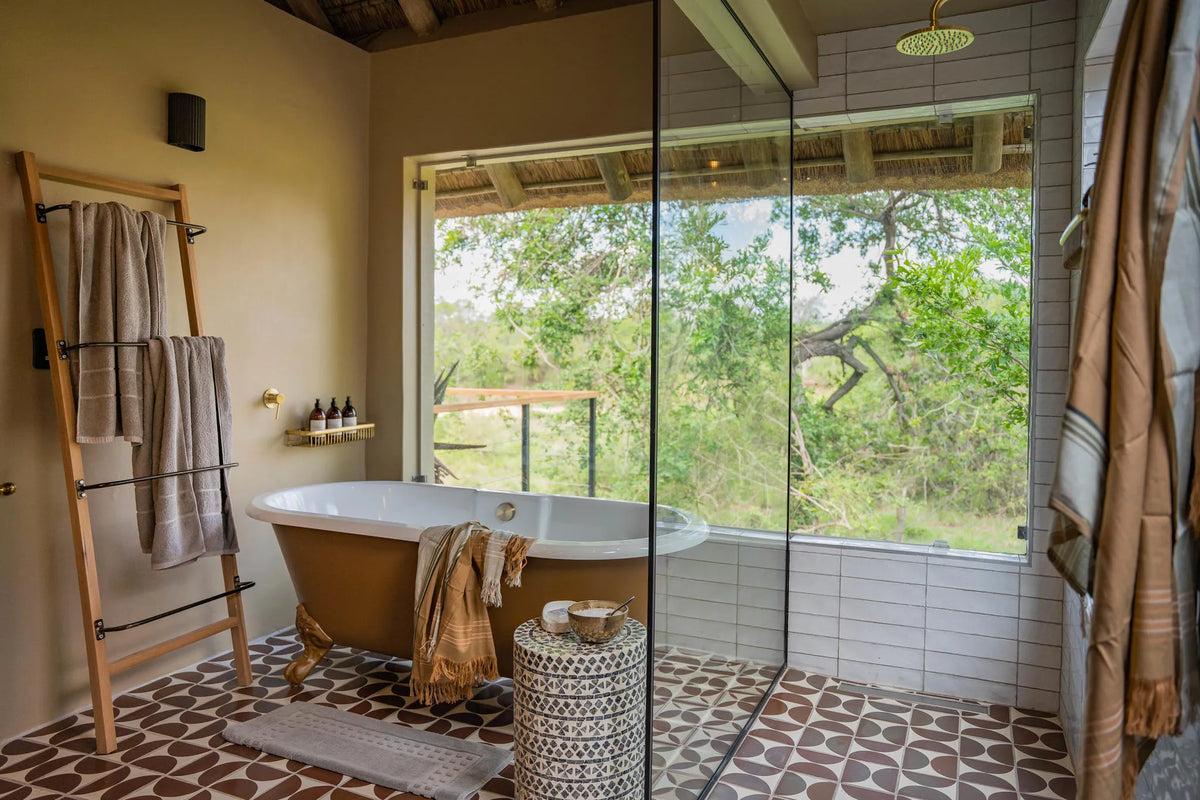 Bathroom at Thornybush Game Lodge, Thornybush Game Reserve, South Africa.