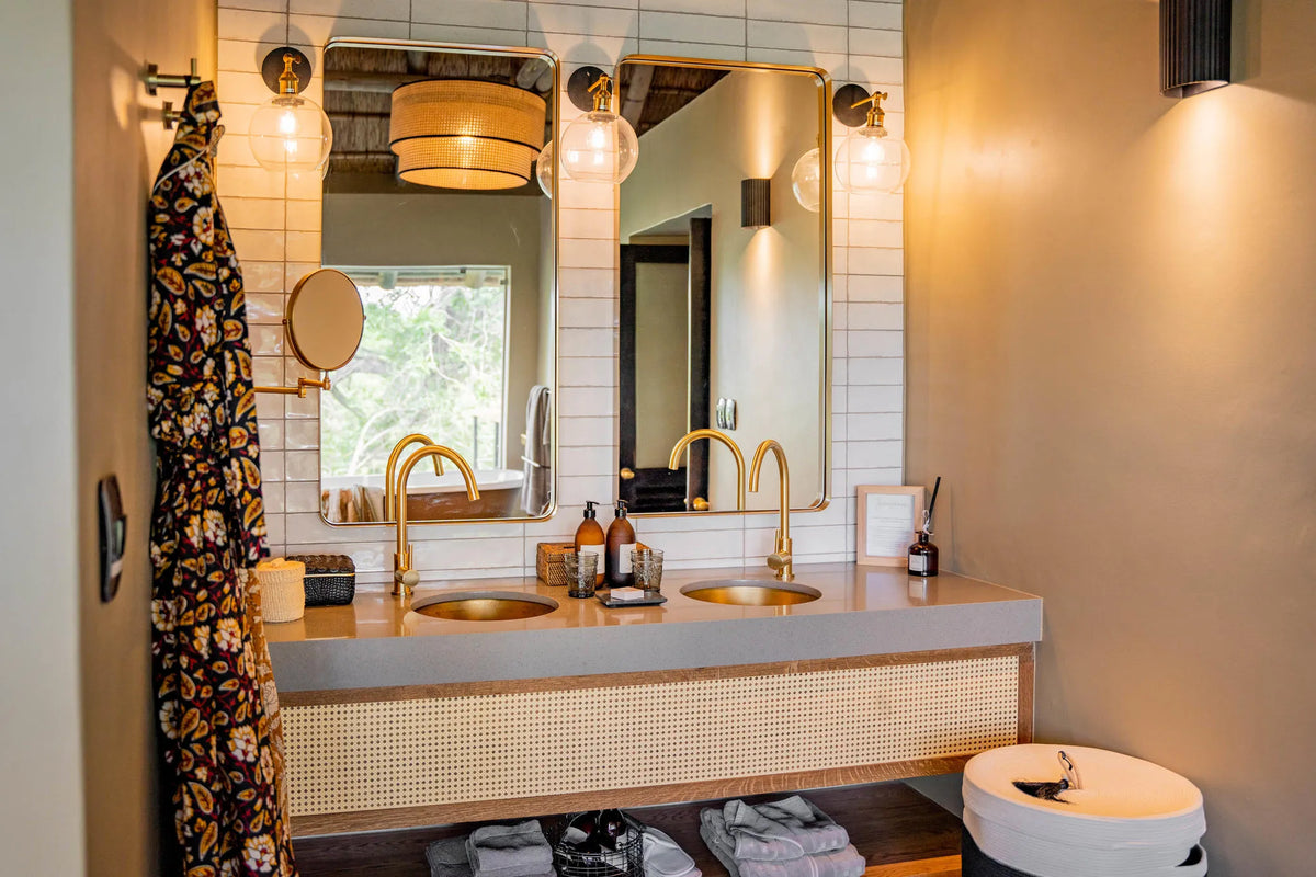 Bathroom at Thornybush Game Lodge, Thornybush Game Reserve, South Africa.