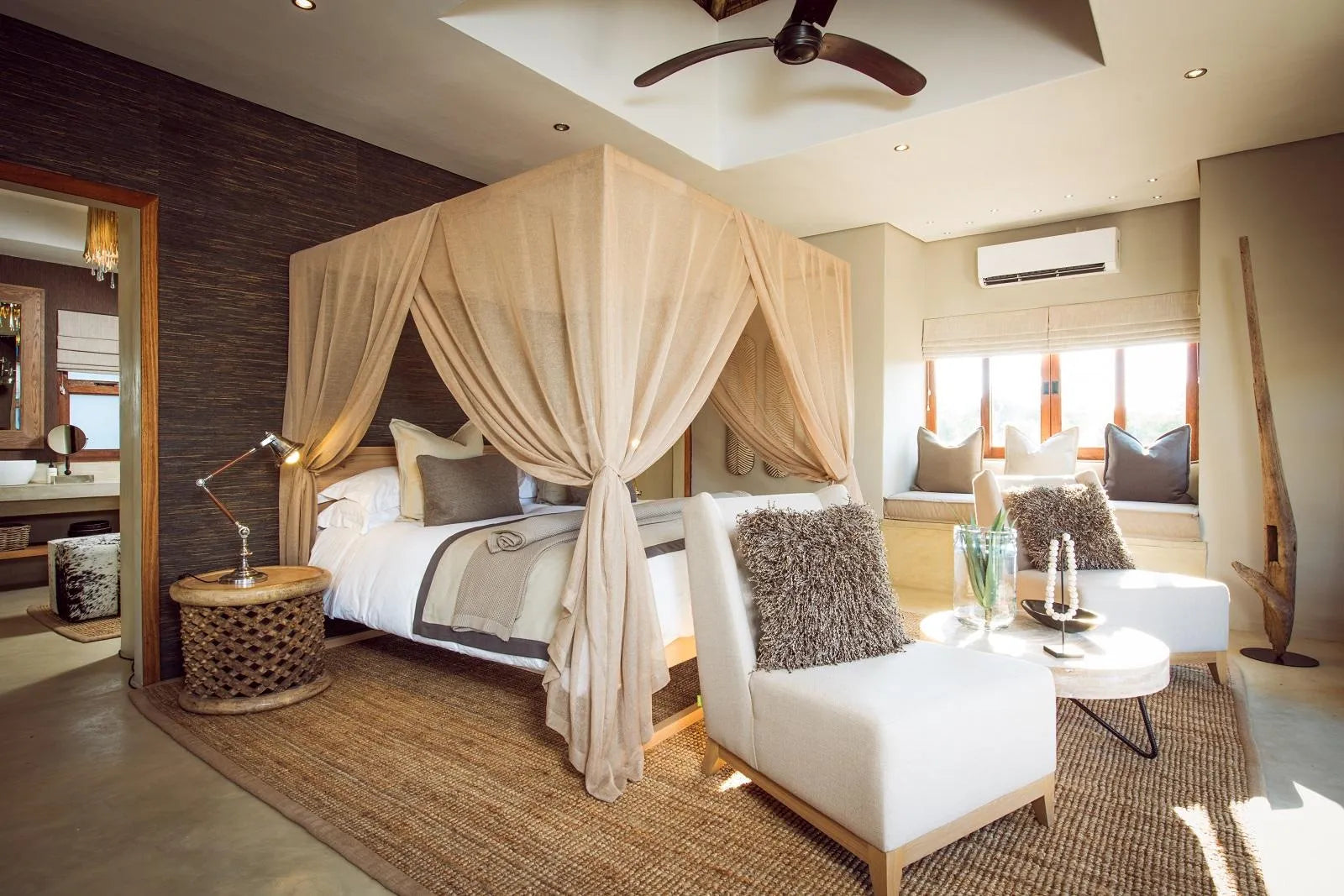 Room gallery image 1.