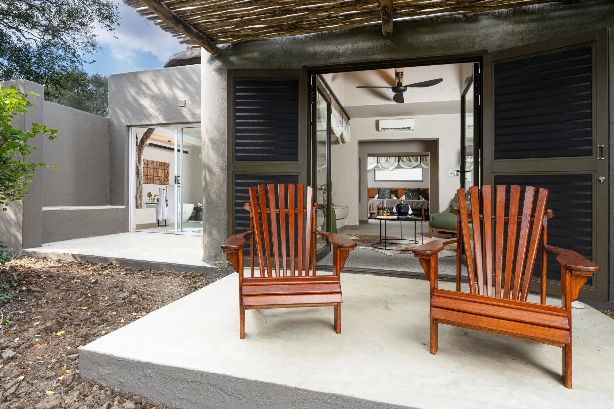 Luxury Suite Outside Area at Sabi Sabi Bush Lodge, Sabi Sand Nature Reserve, South Africa.