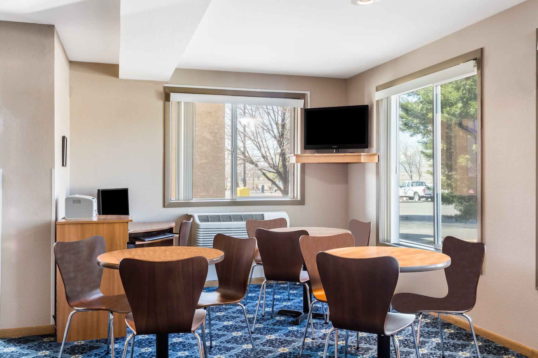 Super 8 by Wyndham Sparks Reno Area