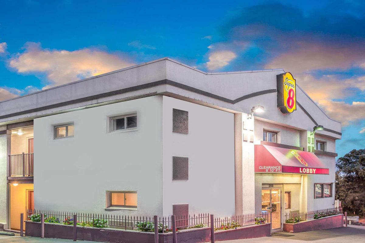 Super 8 by Wyndham North Bergen NJ NYC Area
