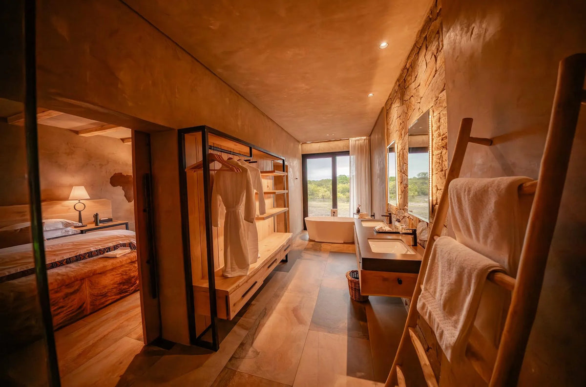 Kapama River Lodge Deluxe Suite Bathroom