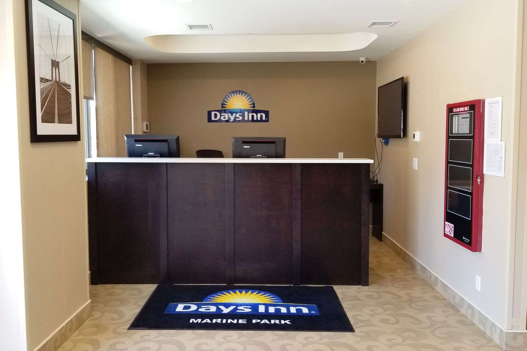 Days Inn by Wyndham Brooklyn Marine Park