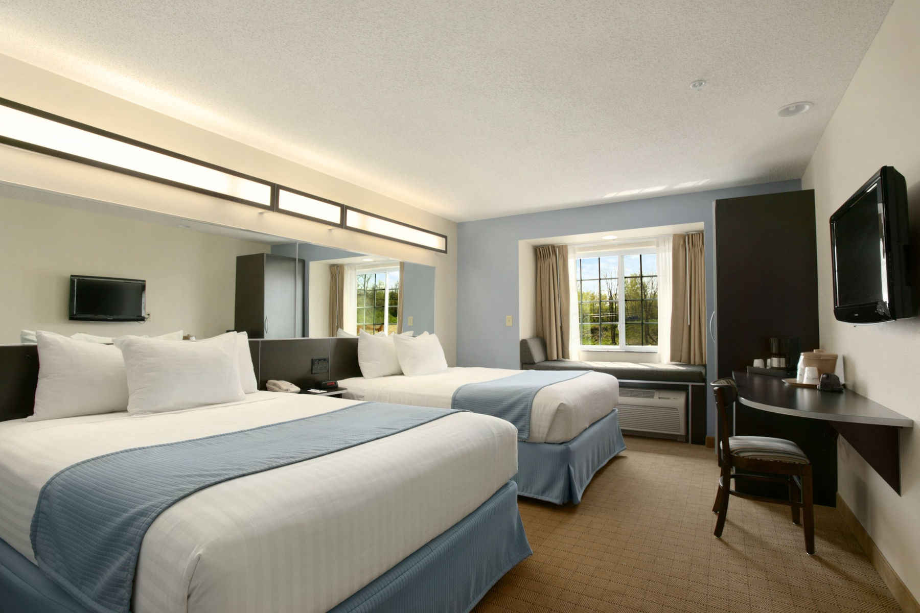 Microtel Inn & Suites by Wyndham Geneva