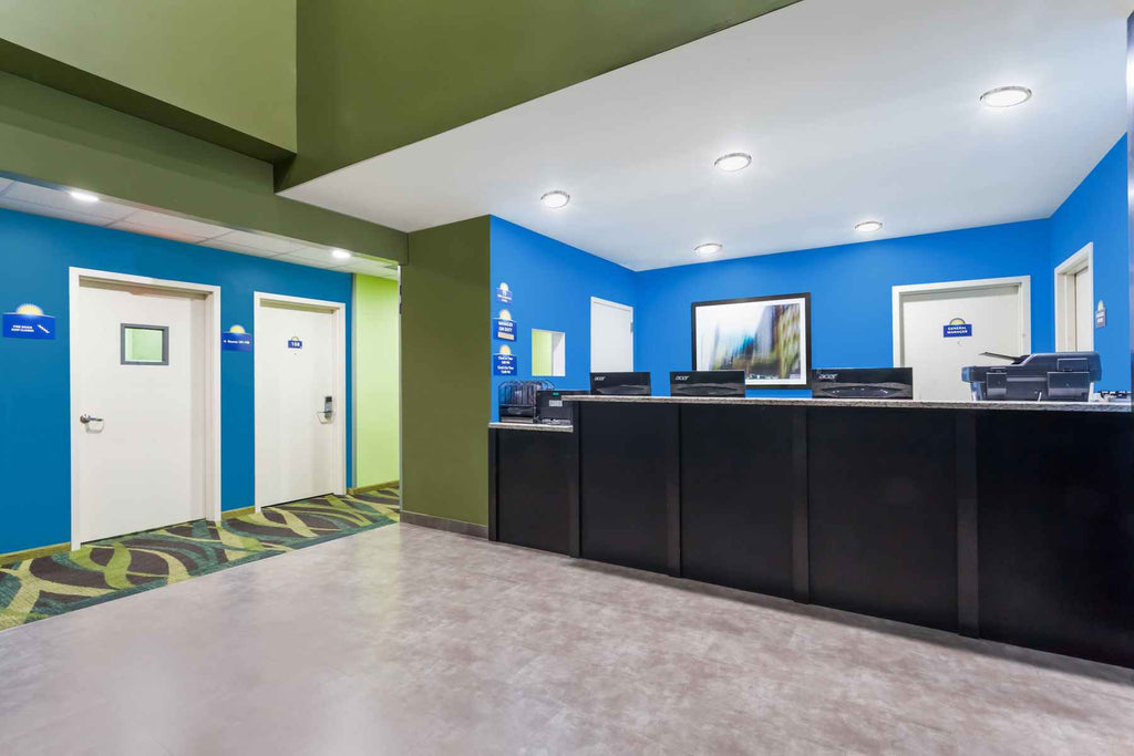 Days Inn & Suites by Wyndham Jamaica JFK Airport