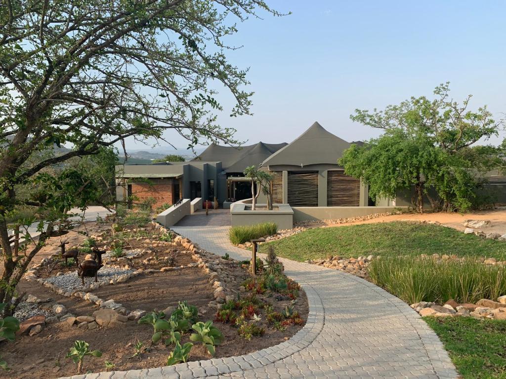 Ndhula Luxury Tented Lodge Main Area