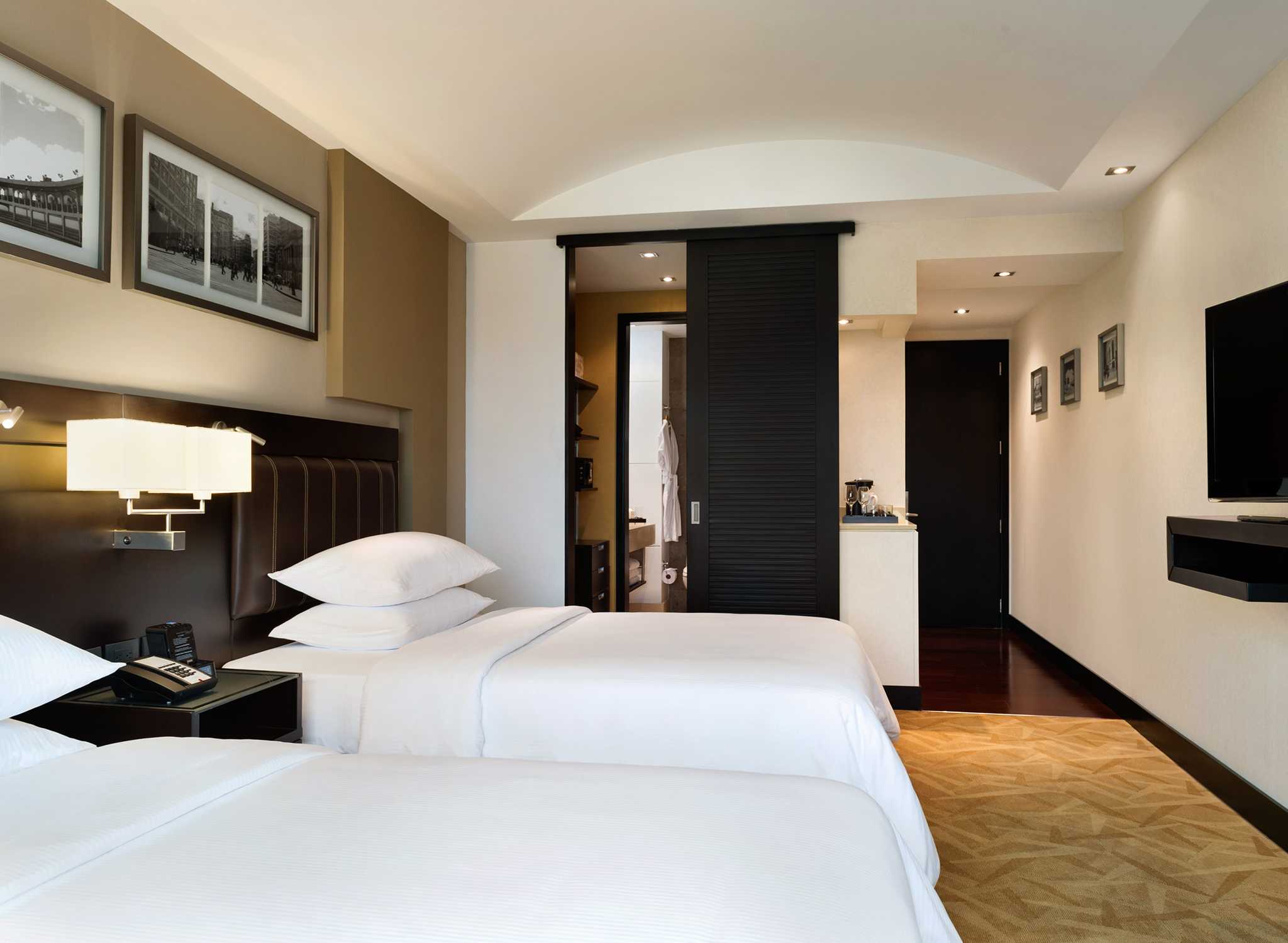EXECUTIVE FLOOR 2 DOUBLE BEDS