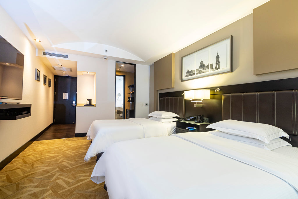 2 DOUBLE BEDS
