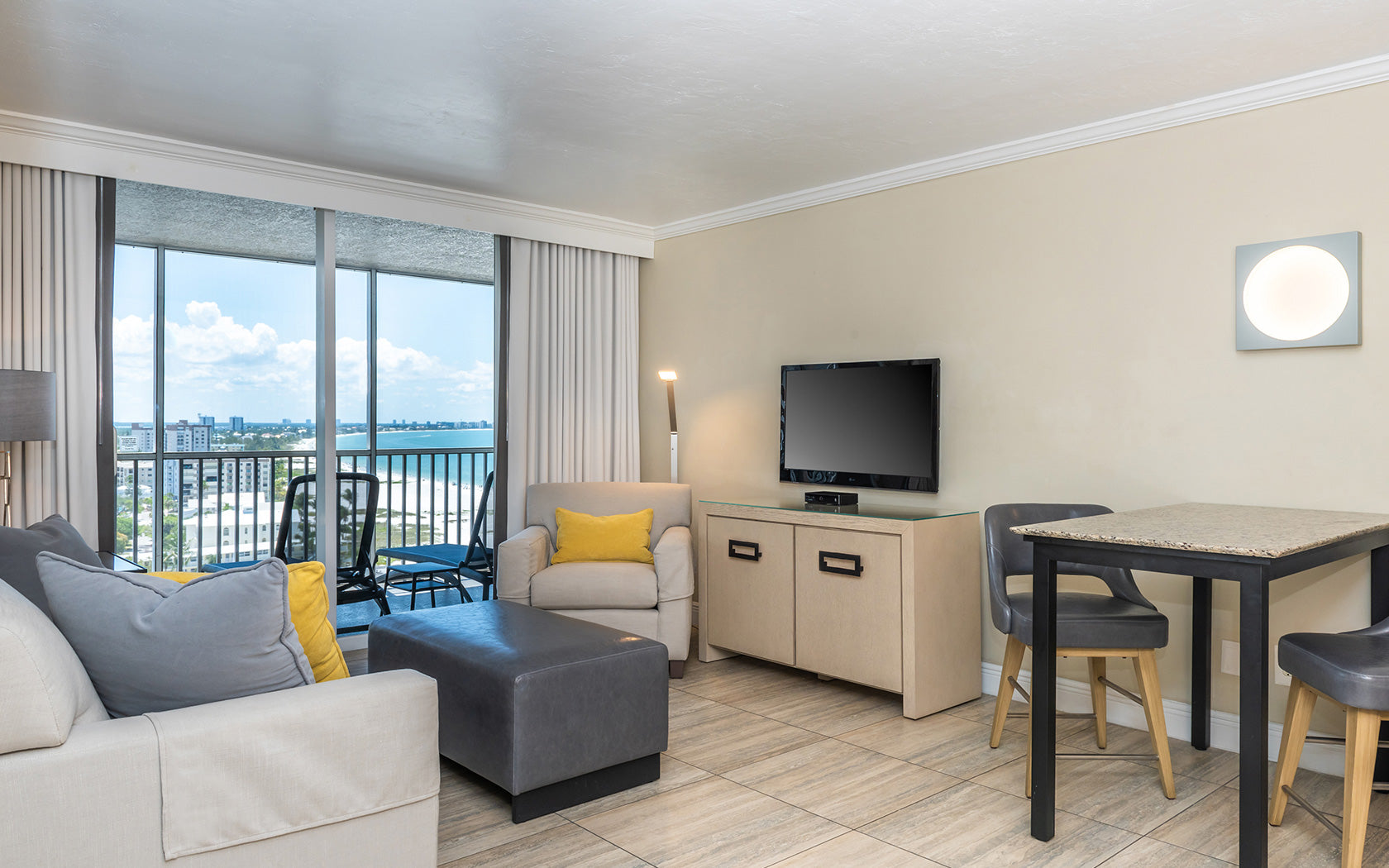 DiamondHead Beach Resort