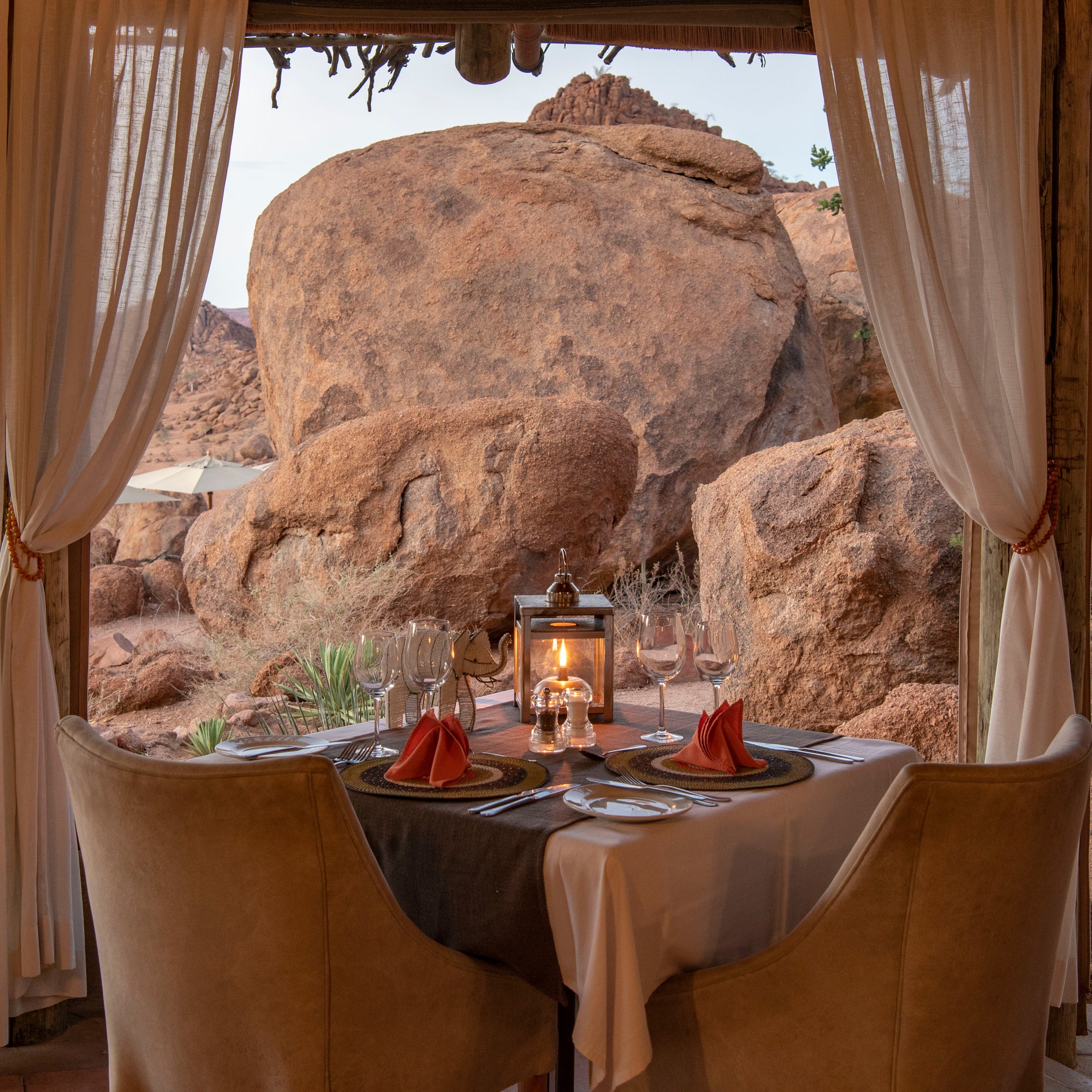 Dining at Mowani Mountain Camp