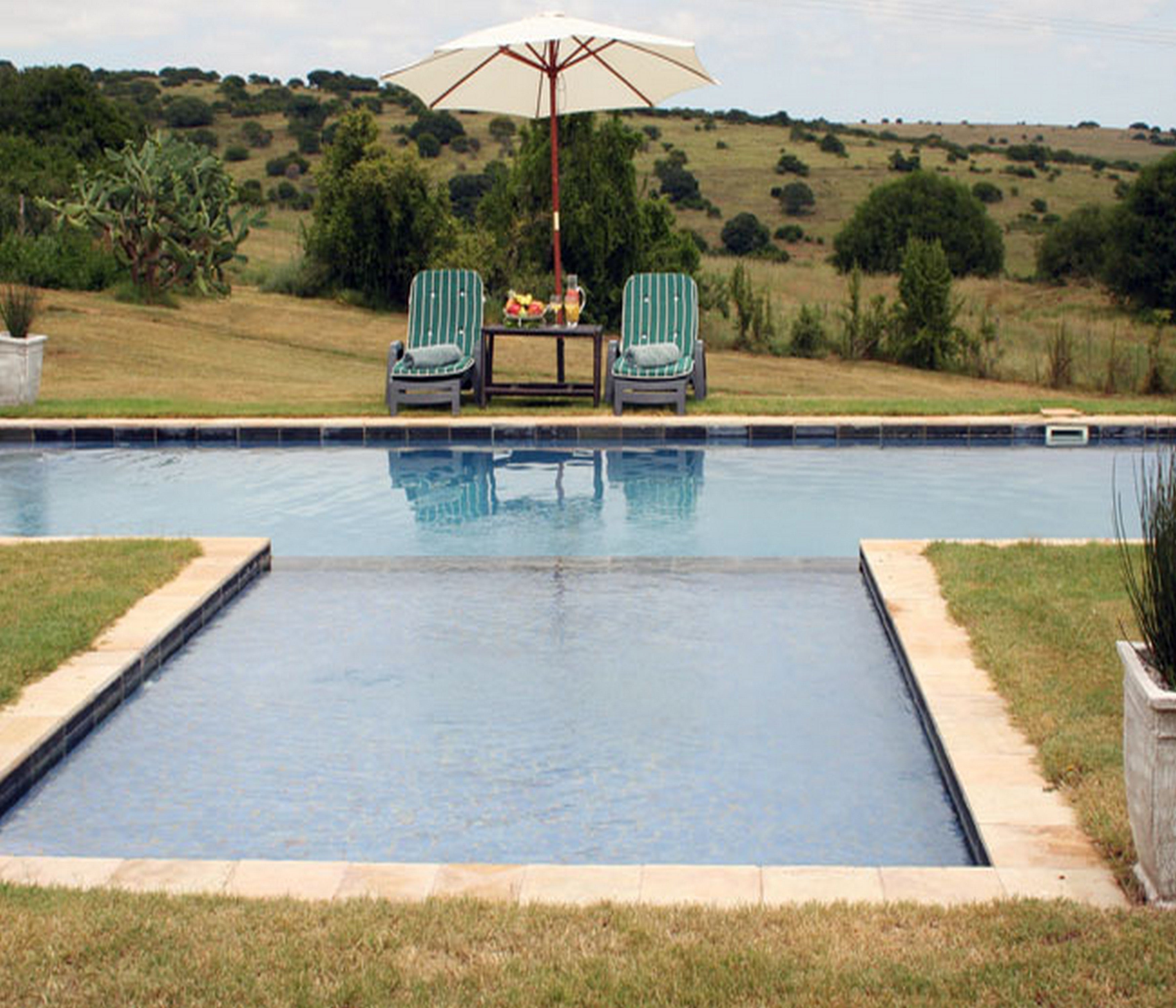 Leeuwenbosch Country Lodge - Swimming Pool