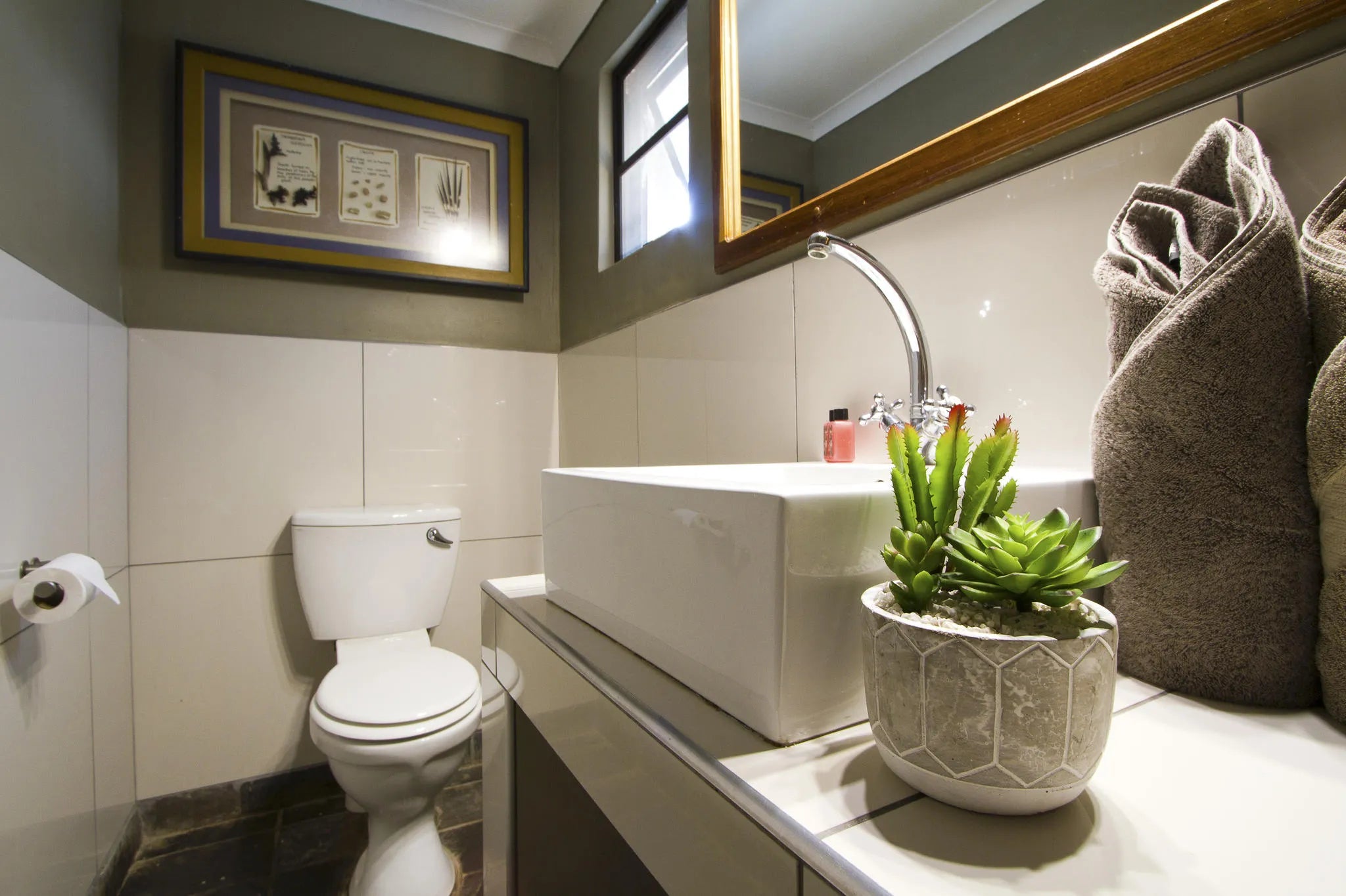 Interleading Twin Room
