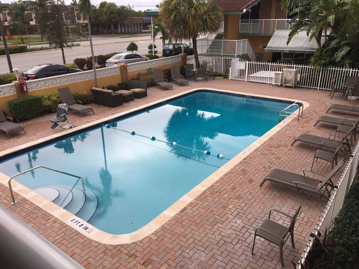 Quality Inn & Suites Hollywood Boulevard