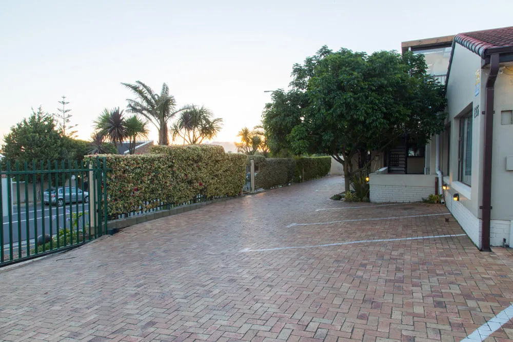 Tyger Hills Guest House, Cape Town, South Africa gallery image 4.