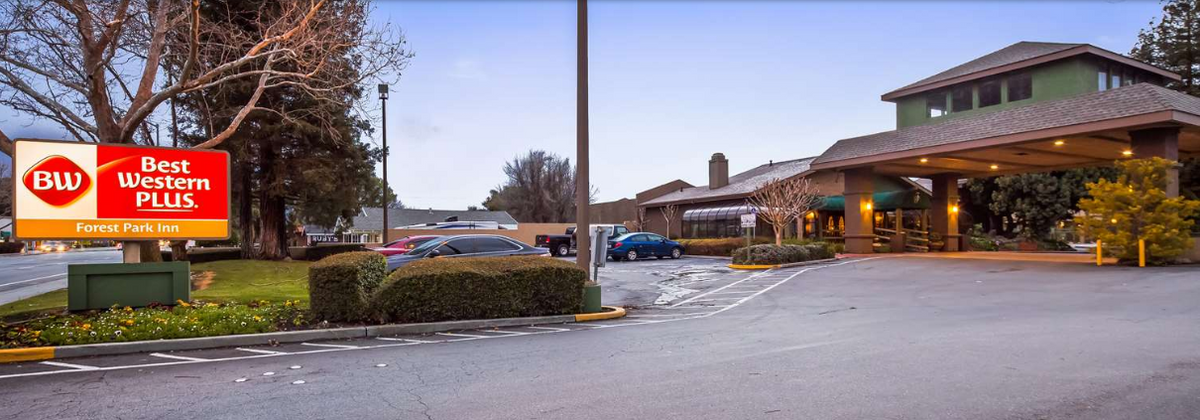 Best Western Plus Forest Park Inn