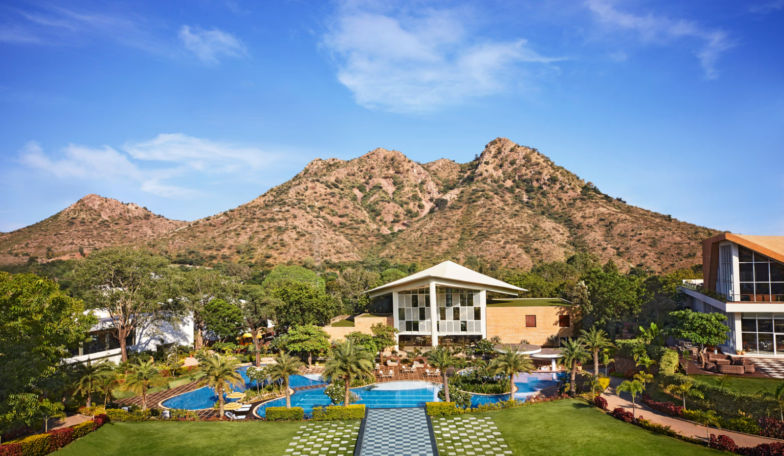 Taj Aravali Resort & Spa Udaipur