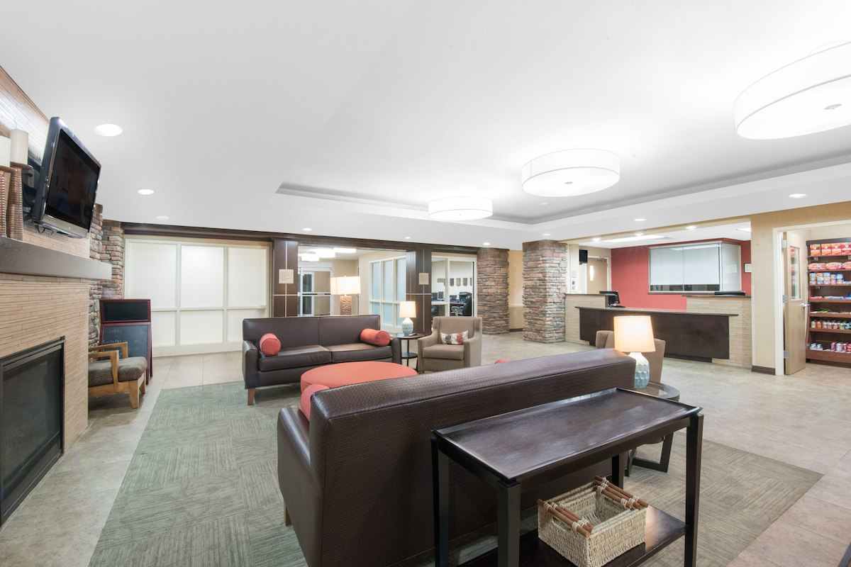 Hawthorn Suites by Wyndham Williston